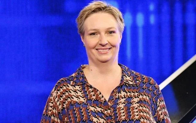 Mit wem ist Adriane Rickel verheiratet? Alles über ihr Privatleben & Beziehungsstatus mit wem ist adriane rickel verheiratet